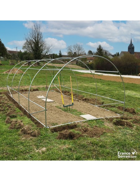 Structure serre tunnel de jardin 18m²