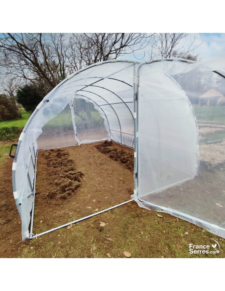 Serre tunnel de jardin avec 2 portes sur charnières et bâche thermique 12m²