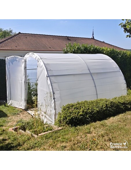 serre de jardin avec bâche translucide 9m²