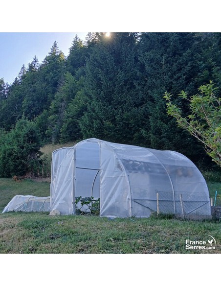 serre de jardin avec bâche translucide 9m²