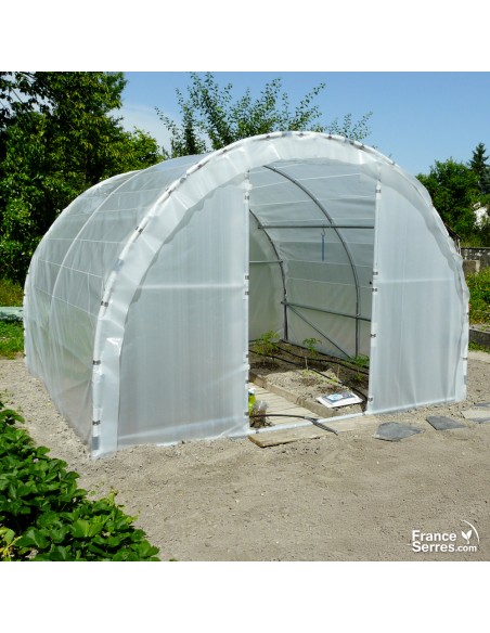 serre de jardin avec 2 portes de 9m²