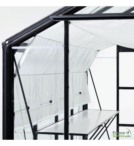 Toile d'ombrage professionnelle avec bandes d'aluminium pour une protection maximale des cultures Toile d'ombrage professionnelle avec bandes d'aluminium pour une protection maximale des cultures