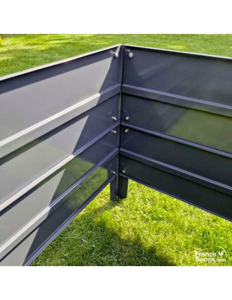 Le montage de ce bac de culture est très simple